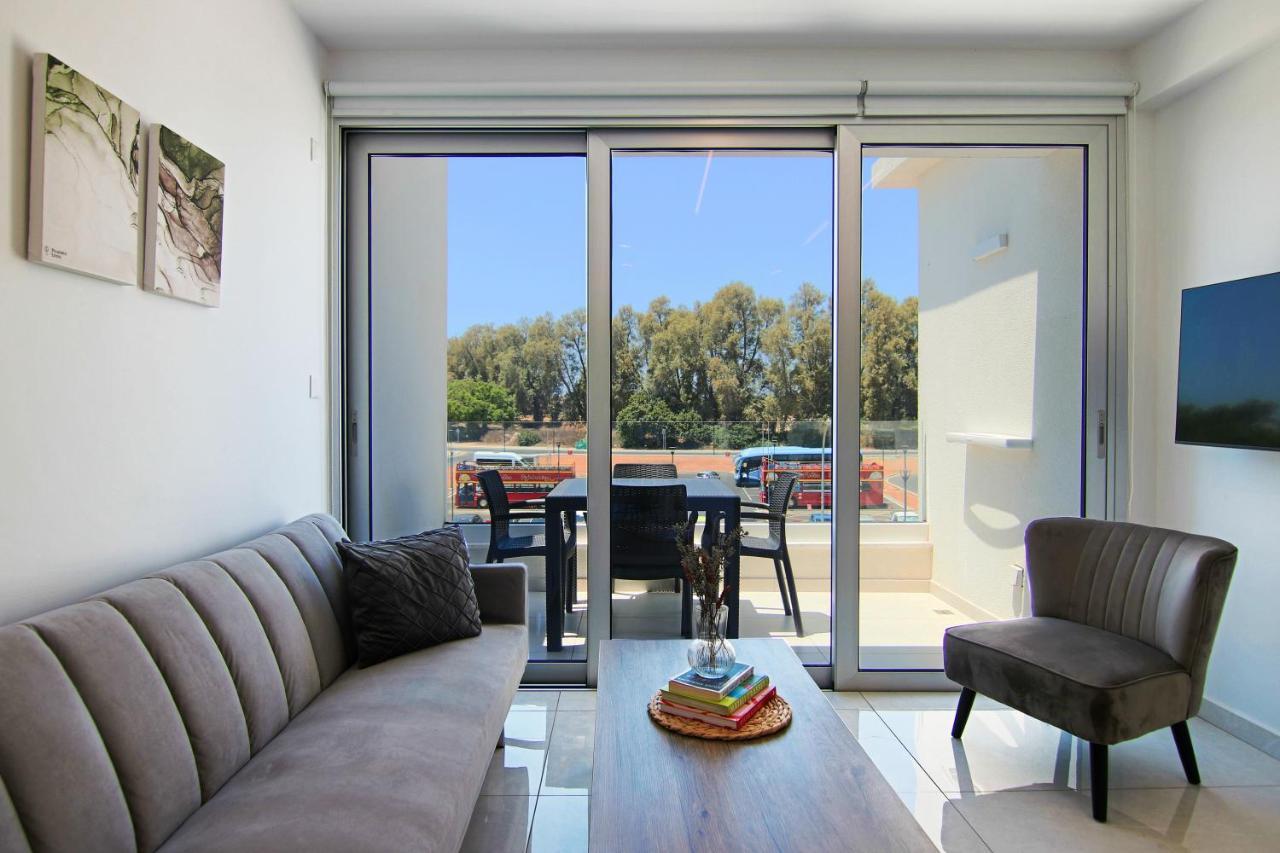 Apartamento Phaedrus Living - Seaside Executive Flat Harbour 207 Paphos Exterior foto