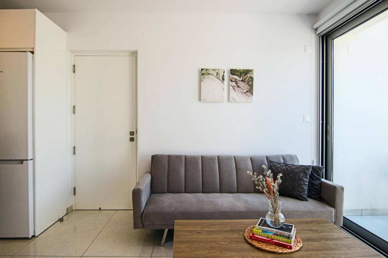 Apartamento Phaedrus Living - Seaside Executive Flat Harbour 207 Paphos Exterior foto